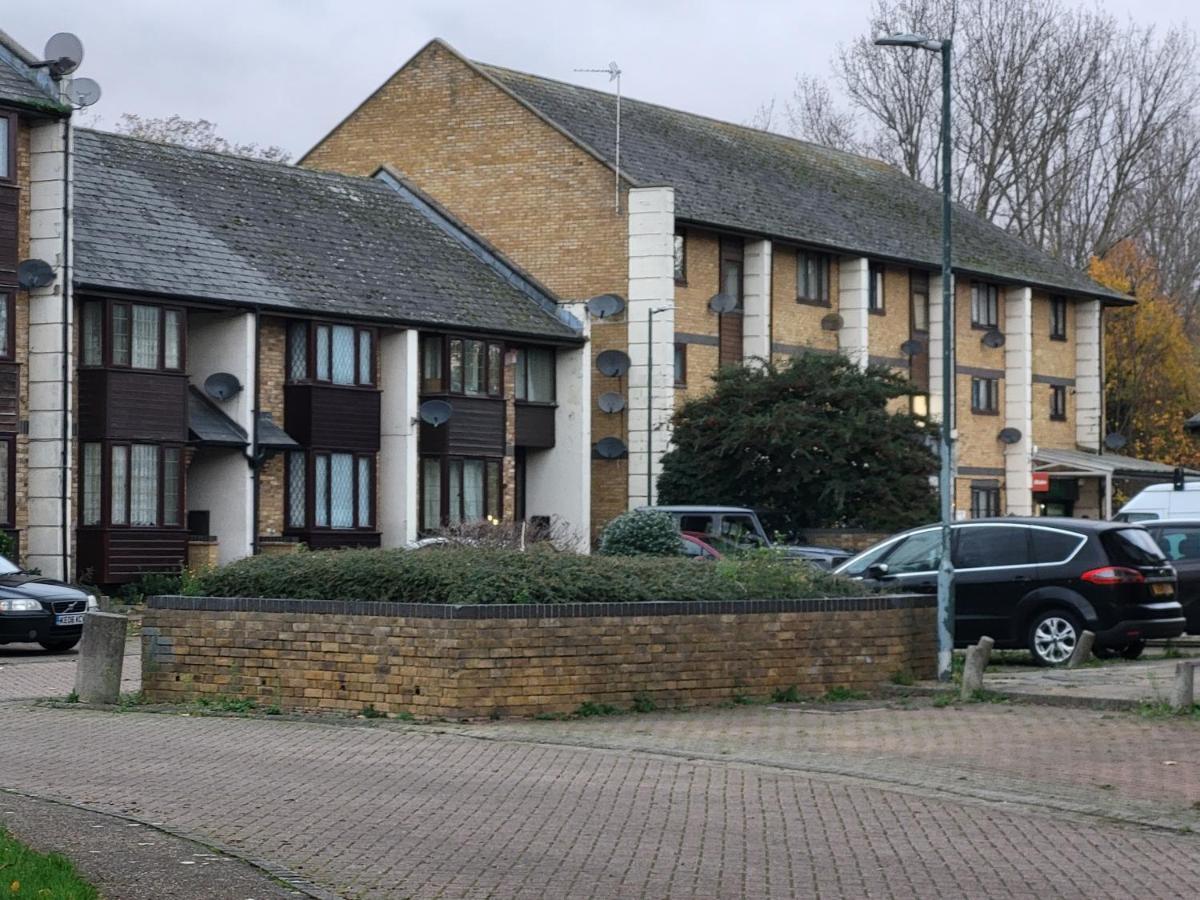 Manor Place Apartment Thamesmead Thamesmead  Kültér fotó